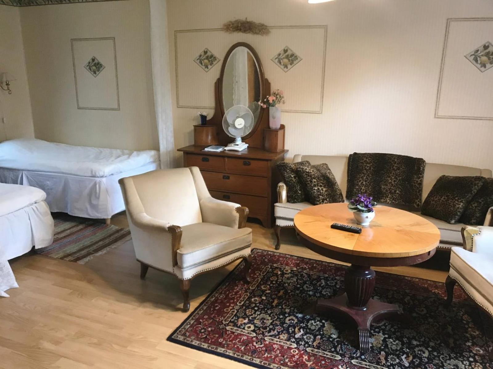 Klaraborg - Rum Och Koek I Borgvik Bagian luar foto